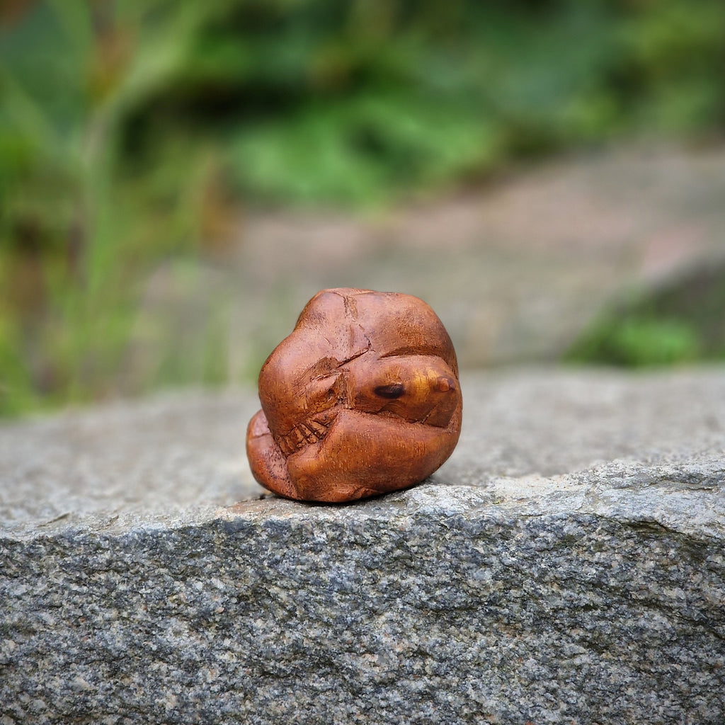 Yogiman Orang Malu Skulptur Holzfigur Holzskulptur Meditation Yogi klein